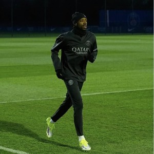 足球-队报：登贝莱训练中出现腿部不适，对阵摩纳哥能否出场成疑